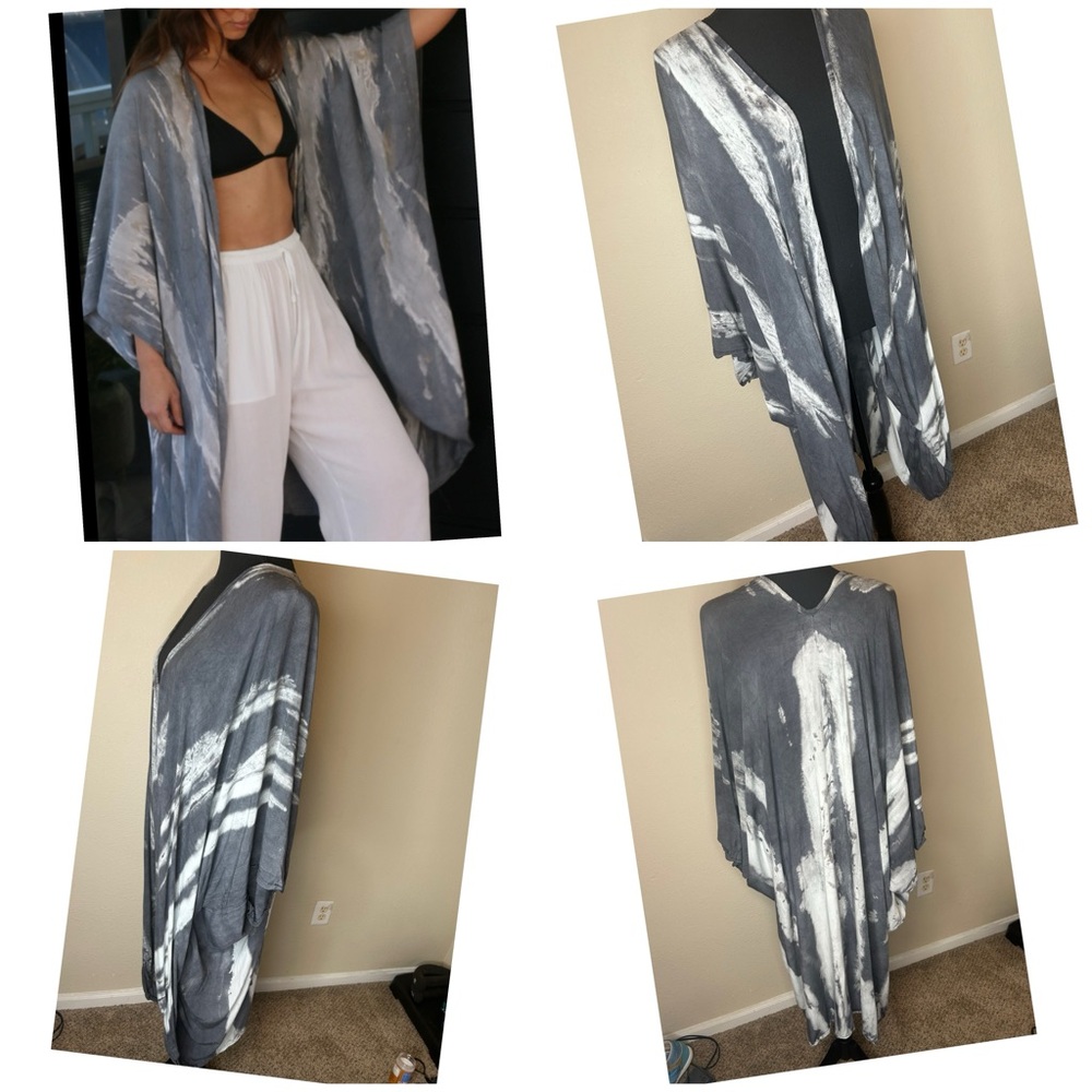 Gray and White Tie-Dye Kimono